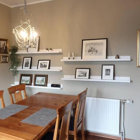 Ferienwohnung Warm And Welcoming Flat Downtown Akureyri Exterior foto