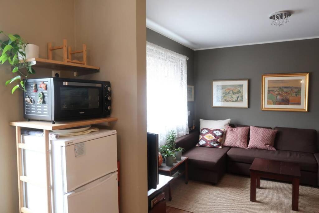 Ferienwohnung Warm And Welcoming Flat Downtown Akureyri Exterior foto
